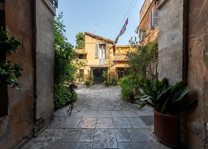 Apartment Via Del Moro Charming Trastevere Mimi & Coco *